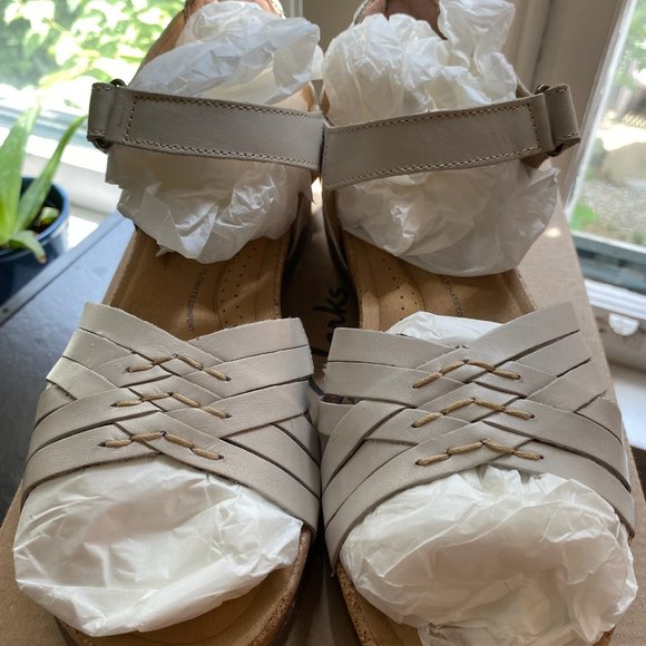 Clarks Sandals W9 | Roseville Cove | White Leather - Picture 6 of 9